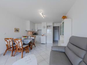 Apartment Antigua-4 by Interhome