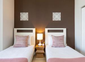 MVR - Brickell Icon w Massive Pool & Spa