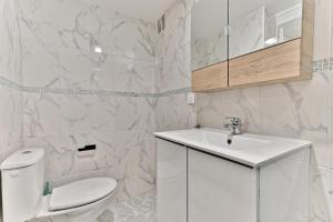 Studio spacieux Rez-de-chaussée banlieue Paris -IV