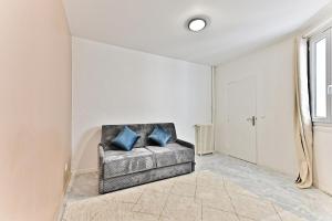Appartements Studio spacieux Rez-de-chaussee banlieue Paris -IV : photos des chambres