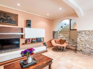 Apartment Casa Derna by Interhome