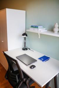 Elegantly Styled Studio l Breakfast l Self Check-in l 10 mins to Novi Sad Fair