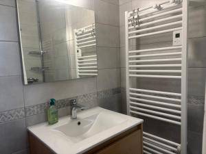 Maisons de vacances Maison Les Sables Un havre de paix au coeur de la : photos des chambres