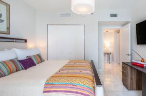 MVR - The Ultimate Brickell Balcony