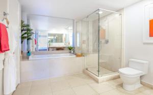 MVR - Wake to Water & Skyline Views