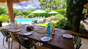 Villas Villa Lucendiluna 10 personnes piscine 5 min plage en voiture : photos des chambres