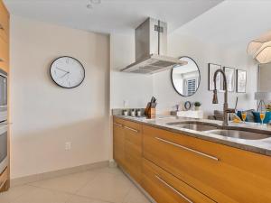 MVR - High-Rise Escape with Spa Access