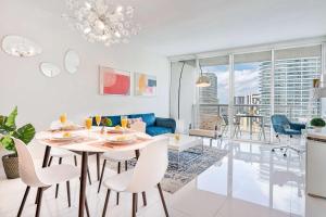 MVR - Icon Brickel River & Bay Views