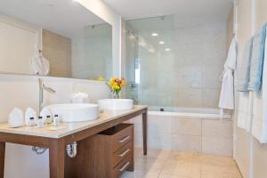 MVR - Icon Brickel River & Bay Views