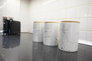 Cozy 2BR Apt in Greenwich, Near O2 Arena and Excel, Fast Wi-Fi, Free Parking, Excellent links Elizabeth and Southeastern Line