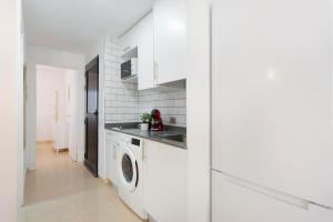 Oasis Duna surfhouse Corralejo pool