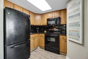 WINTER RATES! Oceanview 1BR Large Balcony, Dogs OK! 804