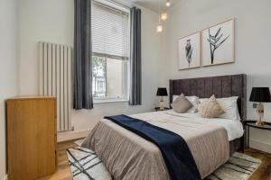 2-Bedroom Apartment – Bayswater – Sleeps 5 – Ground Floor