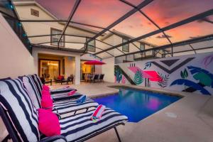 Cabana Oasis - Colorful Style and the vibes of a paradise oasis awaits