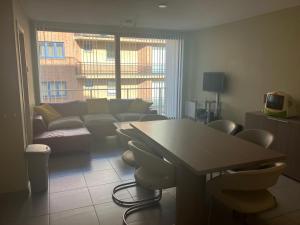 New Haven 402 met zijdelings zeezicht in Nieuwpoort-Bad