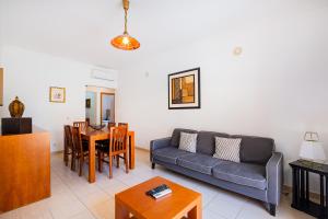 Pool&Beach in Encosta de São José