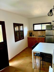 Villas Magnifique appartement dans villa renovee de 45m2 : photos des chambres