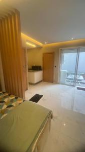 Cozy studio with terrace Hassan