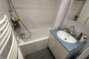 Appartements T3 bright and quiet 2 steps Montmartre Batignolles : Appartement