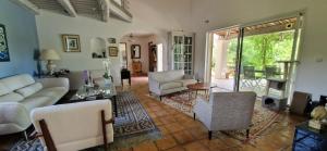 Villas Beautiful air-conditioned villa 10 m Aix : photos des chambres
