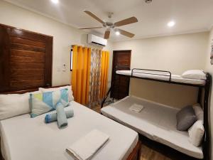 Champagne Palm Resort