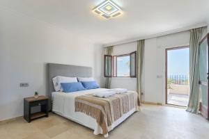 Marbella Golden Mile Villas