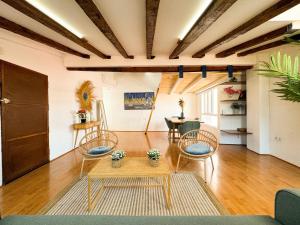 Ático con Terraza cerca de la Plaza de la Virgen