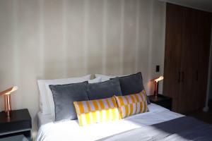 HOM I A Pasos Del Metro Irarrazaval Studio 2 PAX