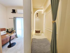 D8 Shinjuku JR St 8 mins 2 bedrooms and 1 living room Max 5P Direct to Shinjuku Ueno Ginza Shibuya Ikebukuro Yoyogi Shinagawa 新宿区 高田马场车站8分钟 两室一厅 最大5人