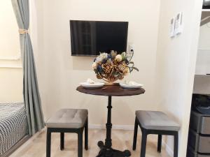 D8 Shinjuku JR St 8 mins 2 bedrooms and 1 living room Max 5P Direct to Shinjuku Ueno Ginza Shibuya Ikebukuro Yoyogi Shinagawa 新宿区 高田马场车站8分钟 两室一厅 最大5人