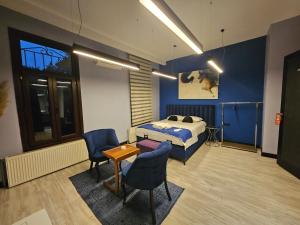 JirHouse Sarıköşk Suit