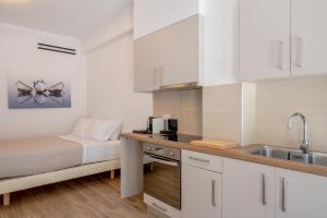 Apeiron Blue Perissa Apartments