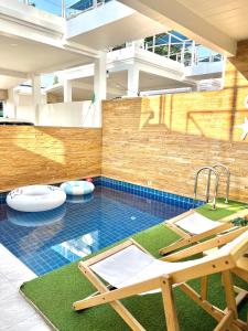 Beach home pool villa bangsaray