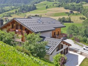 Appartement 6 pers avec piscine et WiFi au pied des pistes - FR-1-505-88