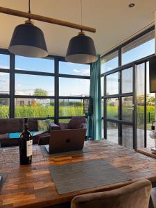 Marina Strandbad Chalet IJssel Oase mit Zaun Haus Nr 77