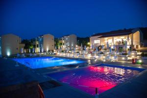 Fournia Village