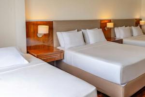 Yacht & Golf Club Paraguayo, a Tribute Portfolio Resort