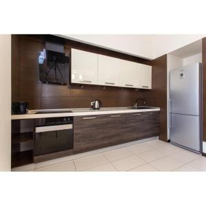 Lyapunova Atmospheric Apartment