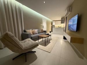 Luxury Stay in Al Sulaymaniyah, Private Entrance