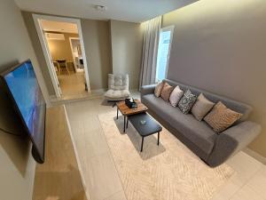 Luxury Stay in Al Sulaymaniyah, Private Entrance