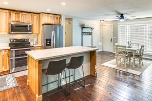 Golf, Hike, Dine and Relax Home in Port Orchard