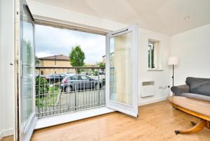 Staycation in BOW E3 Ideal for London Traveller