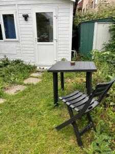 Mini cabin in a quiet area