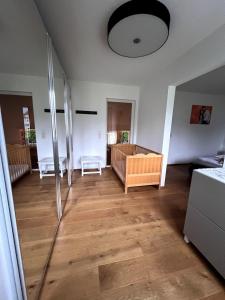 Moderne familienfreundliche Garten-Maisonette