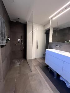 Moderne familienfreundliche Garten-Maisonette