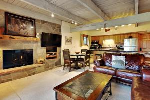 Holiday Home room in Timberline Condominiums 2 Bedroom Unit A1A