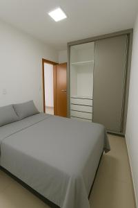 Apto Novo com Ar e Wi-Fi Perto da UFU Monte Carmelo