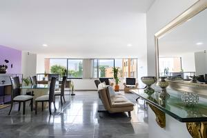 Vistas Top | Parking | Cerca De Estadio y "La 70"