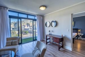 Stylish Docklands Stay in De Waterkant