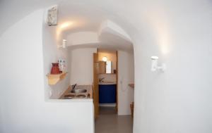 Aegea Cavern, Traditional Cave House
